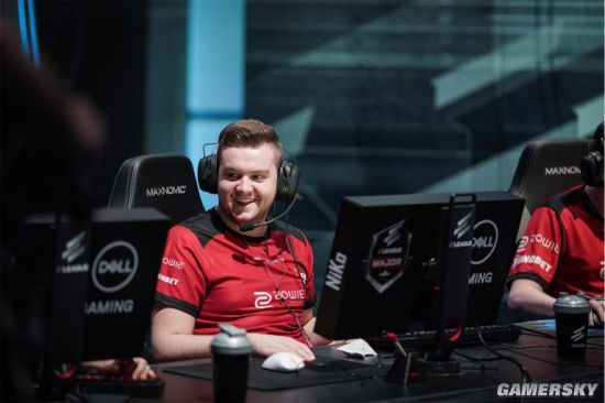 资讯排位赛沙漠上分技巧，主播这些细节操作